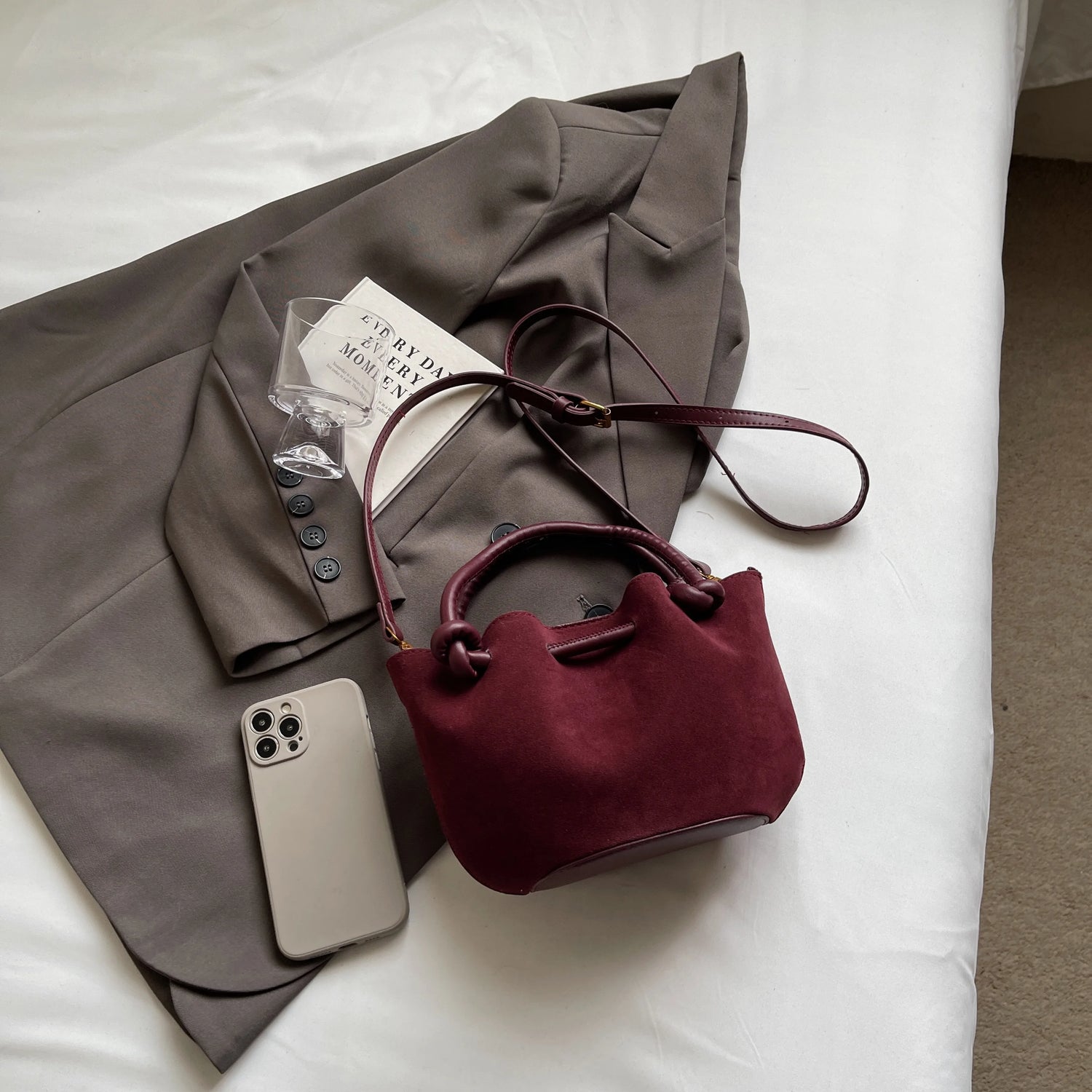 Sacoche cuir daim femme raffinée